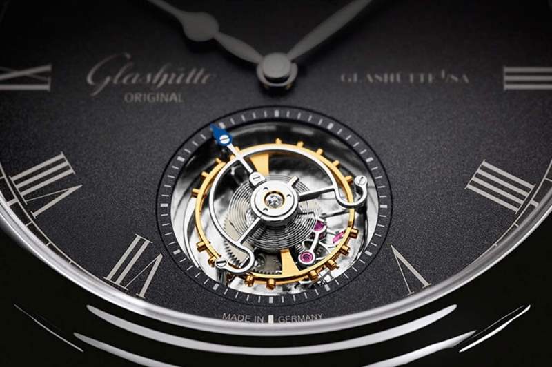 什么是飛行陀飛輪？ （Flying Tourbillon）