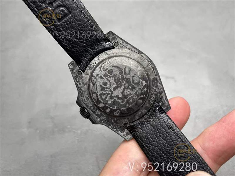 VS廠新品勞力士Ntpt格林尼治碳纖維復(fù)刻表3186機芯做工怎么樣-復(fù)刻表