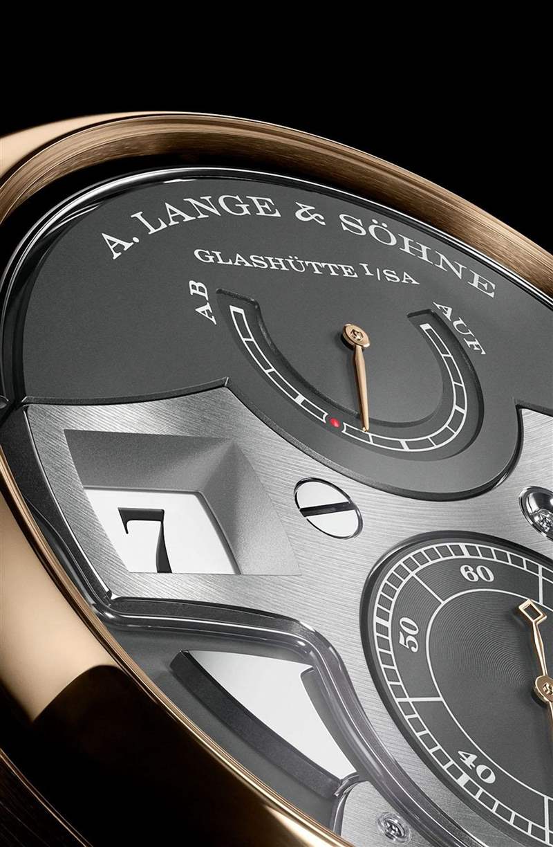 圖片來源:A. Lange & S?hne 朗格18K蜂蜜金新作結合跳字顯示和十進制三問裝置之復雜逸品-復刻表